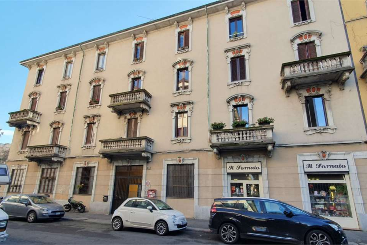 NOLO - Trilocale in palazzo d'epoca MM Rovereto  in Vendita a Milano